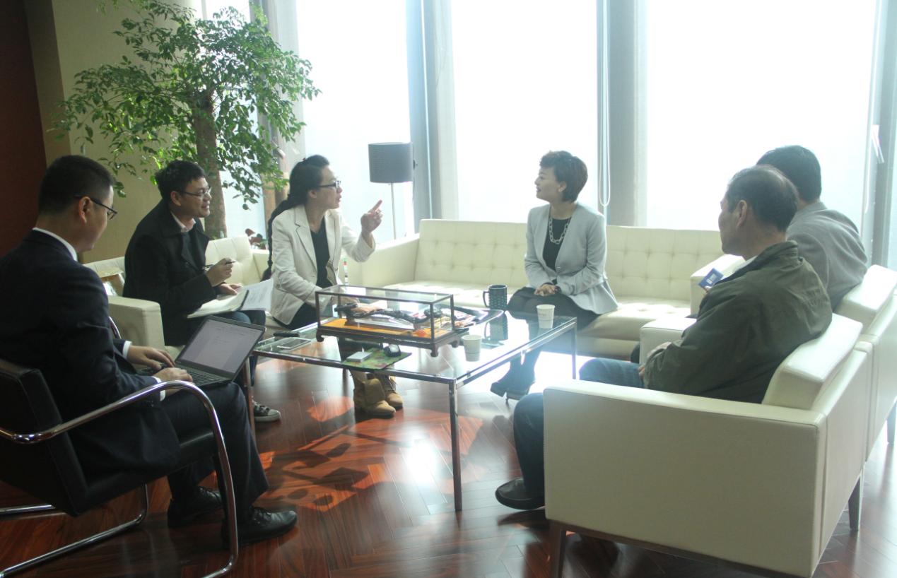 南都物業(yè)董事長韓芳女士接受西湖區(qū)物業(yè)管理協(xié)會專訪