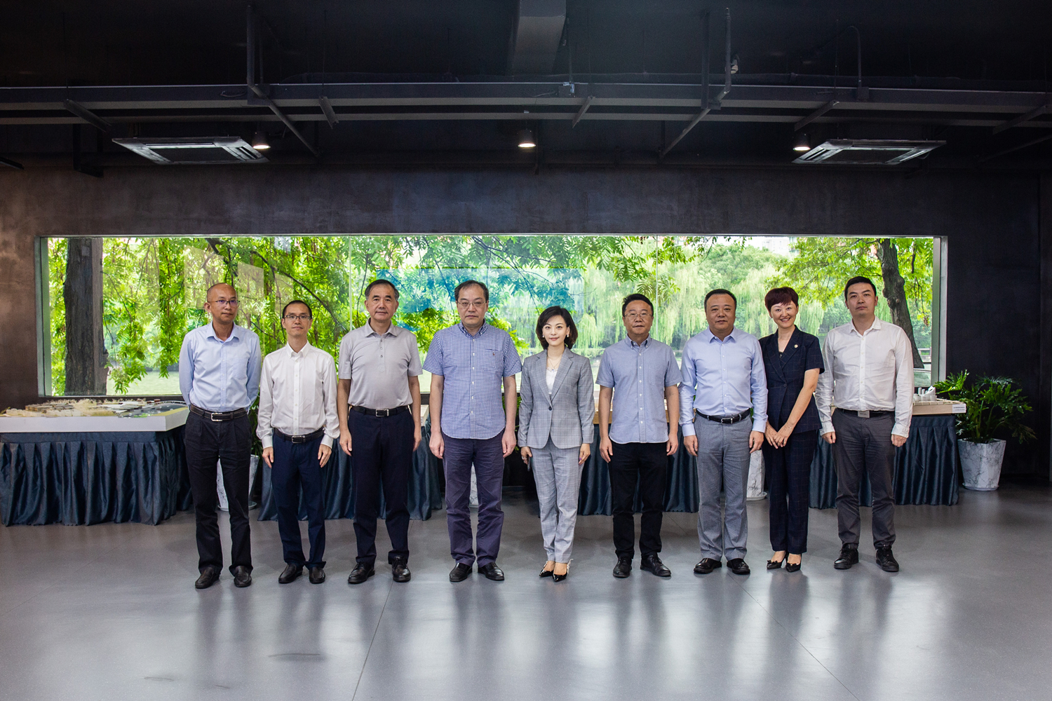 賦能共贏 啟行未來(lái) | 南都物業(yè)服務(wù)集團(tuán)與杭州運(yùn)河集團(tuán)、杭州旅游集團(tuán)簽署合作協(xié)議